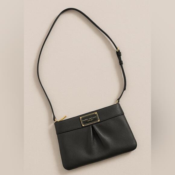 MARC JACOBS NEW YORK Shoulder Bag Black Ruched Leather Adjustable Strap Zipper - Picture 1 of 10